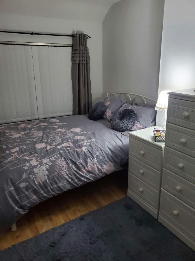 Minimum Stay Two Nights Larne Luaran gambar